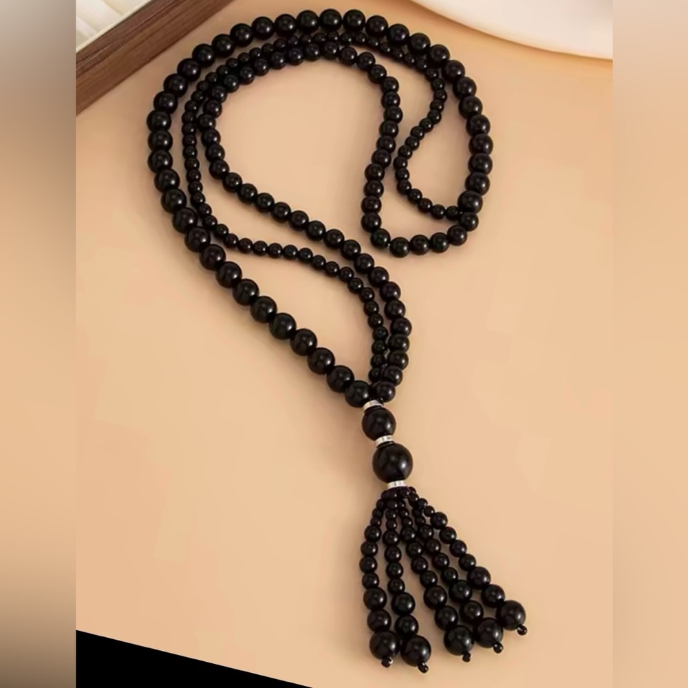 Elegant Venice Opera tasseled Black Necklace - Picture 6 of 10